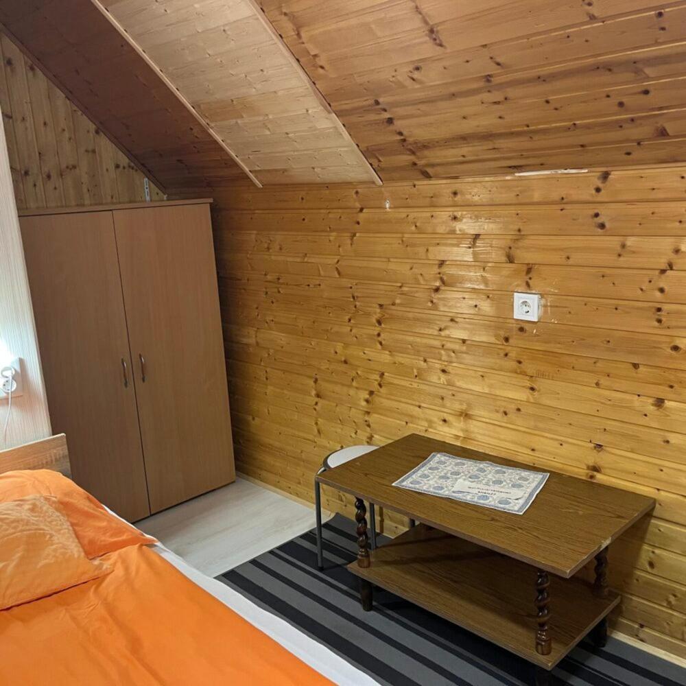 Lenzl'S Panzio Bed & Breakfast Szigetvar Luaran gambar