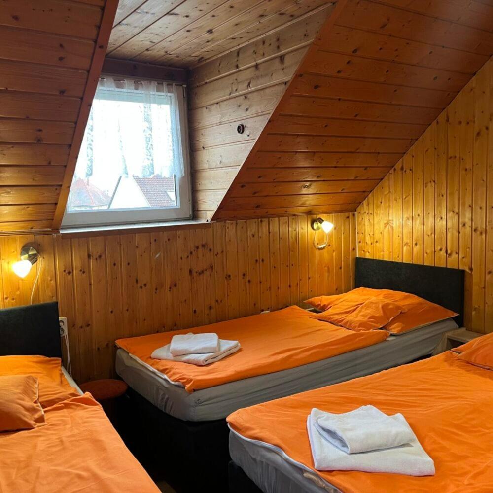 Lenzl'S Panzio Bed & Breakfast Szigetvar Luaran gambar