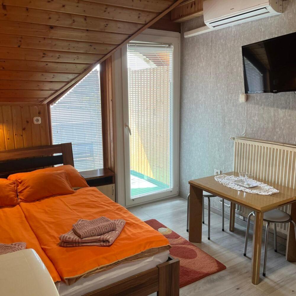 Lenzl'S Panzio Bed & Breakfast Szigetvar Luaran gambar