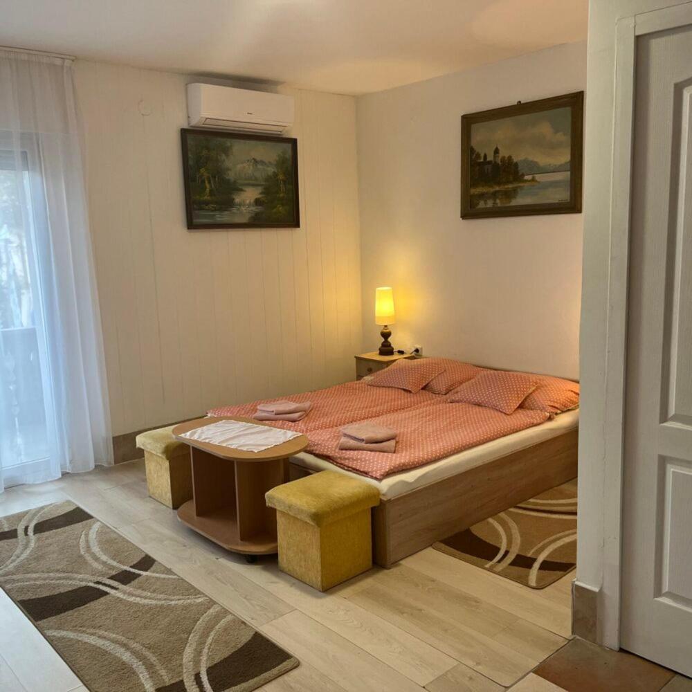 Lenzl'S Panzio Bed & Breakfast Szigetvar Luaran gambar