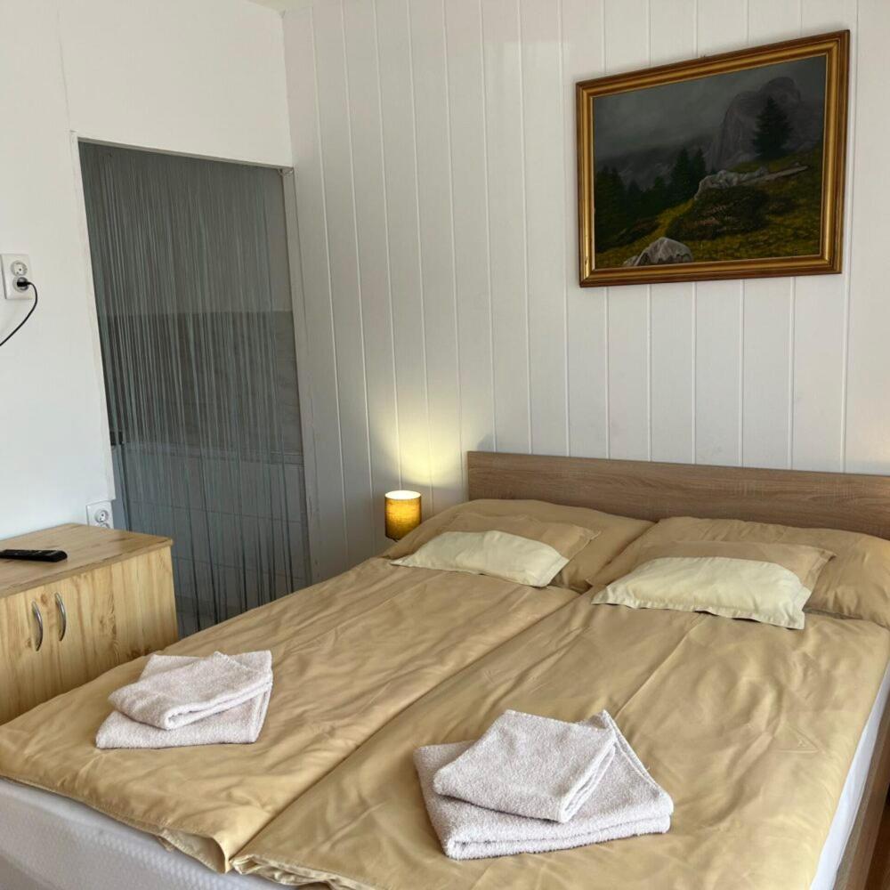Lenzl'S Panzio Bed & Breakfast Szigetvar Luaran gambar