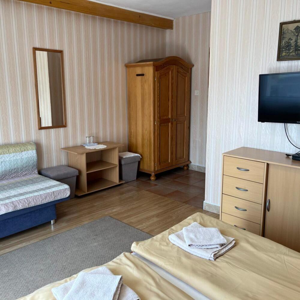 Lenzl'S Panzio Bed & Breakfast Szigetvar Luaran gambar