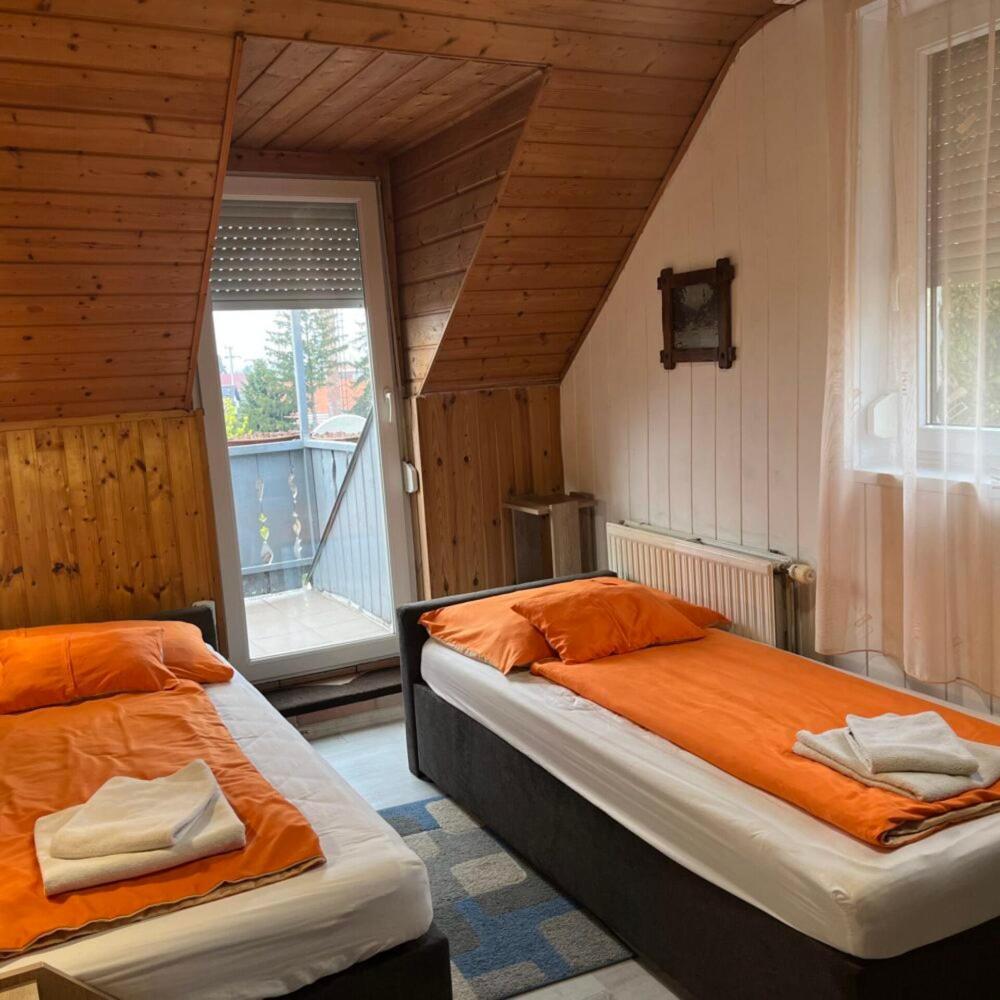 Lenzl'S Panzio Bed & Breakfast Szigetvar Luaran gambar